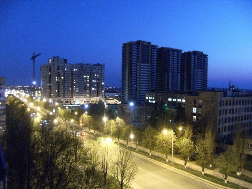 Modern Apartment With Panoramic View Near Metro 23August Charkiw Exterior foto